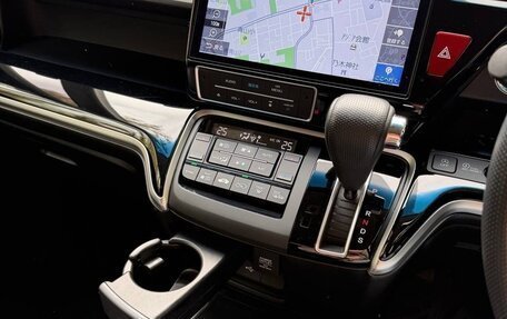 Honda Stepwgn IV, 2018 год, 2 650 000 рублей, 14 фотография
