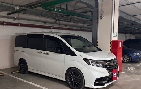 Honda Stepwgn IV, 2018 год, 2 650 000 рублей, 15 фотография