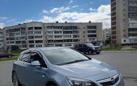 Opel Astra J, 2011 год, 530 000 рублей, 3 фотография
