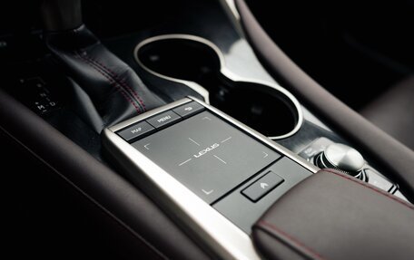 Lexus RX IV рестайлинг, 2021 год, 5 600 000 рублей, 14 фотография