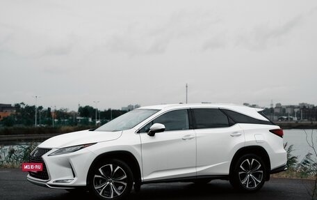 Lexus RX IV рестайлинг, 2021 год, 5 600 000 рублей, 5 фотография