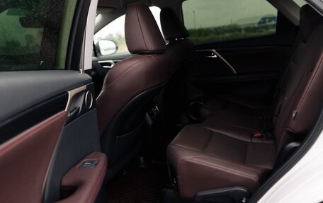 Lexus RX IV рестайлинг, 2021 год, 5 600 000 рублей, 16 фотография