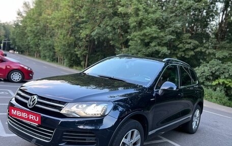Volkswagen Touareg III, 2013 год, 2 220 000 рублей, 2 фотография