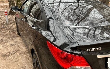 Hyundai Solaris II рестайлинг, 2011 год, 720 000 рублей, 2 фотография
