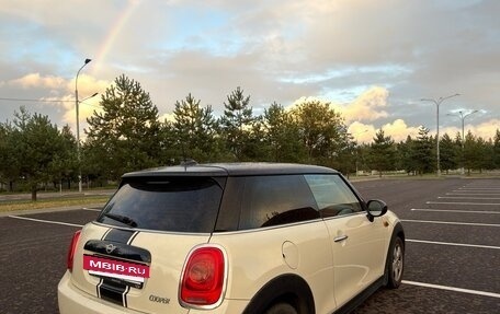 MINI Hatch, 2018 год, 1 590 000 рублей, 4 фотография