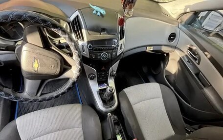 Chevrolet Cruze II, 2013 год, 800 000 рублей, 6 фотография
