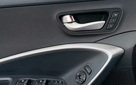 Hyundai Santa Fe III рестайлинг, 2016 год, 2 099 000 рублей, 17 фотография