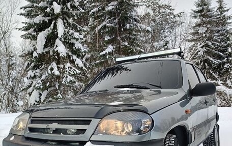 Chevrolet Niva I рестайлинг, 2005 год, 300 000 рублей, 3 фотография