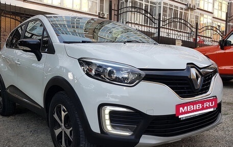 Renault Kaptur I рестайлинг, 2018 год, 1 350 000 рублей, 2 фотография
