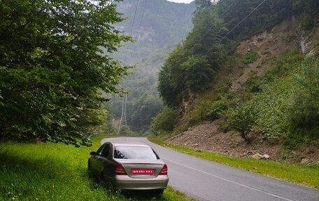 Mercedes-Benz C-Класс, 2004 год, 570 000 рублей, 1 фотография