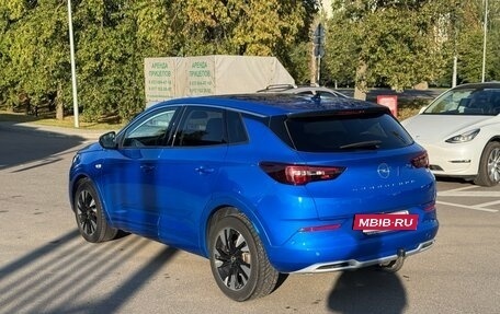 Opel Mokka, 2022 год, 2 200 000 рублей, 3 фотография
