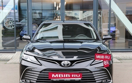 Toyota Camry, 2022 год, 3 590 000 рублей, 2 фотография