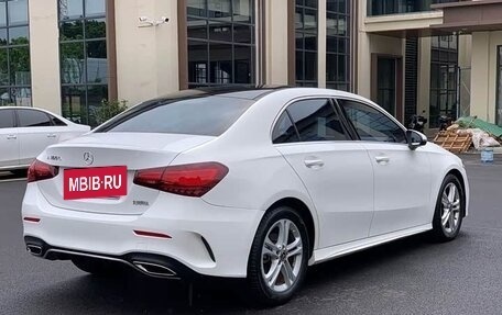 Mercedes-Benz A-Класс, 2023 год, 2 500 000 рублей, 4 фотография
