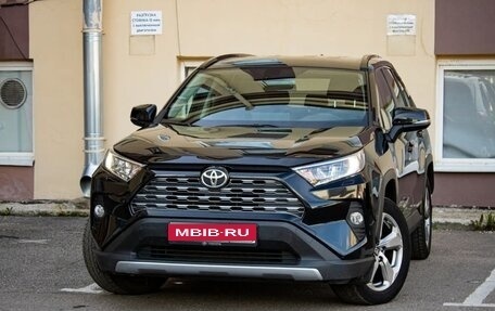 Toyota RAV4, 2020 год, 2 600 000 рублей, 1 фотография
