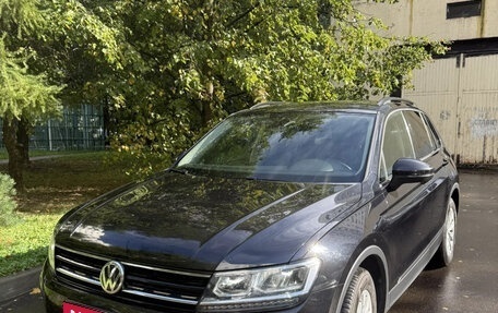 Volkswagen Tiguan II, 2020 год, 2 200 000 рублей, 1 фотография