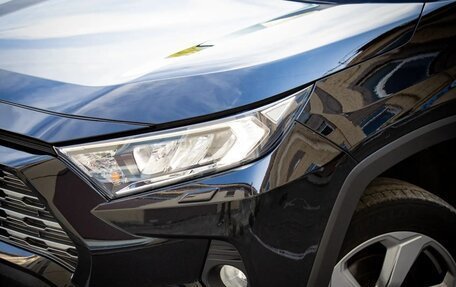 Toyota RAV4, 2020 год, 2 600 000 рублей, 9 фотография