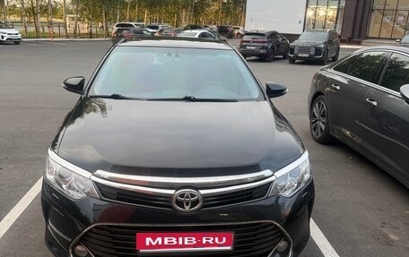 Toyota Camry, 2017 год, 2 150 000 рублей, 3 фотография