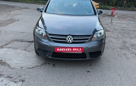 Volkswagen Golf Plus II, 2011 год, 360 000 рублей, 2 фотография