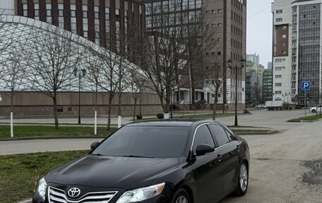 Toyota Camry, 2010 год, 850 000 рублей, 4 фотография