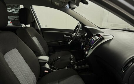 KIA cee'd I рестайлинг, 2011 год, 725 000 рублей, 11 фотография