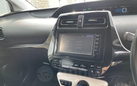 Toyota Prius, 2016 год, 1 700 000 рублей, 11 фотография