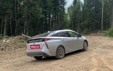 Toyota Prius, 2016 год, 1 700 000 рублей, 3 фотография