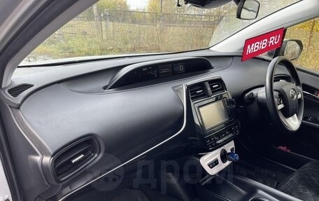 Toyota Prius, 2016 год, 1 700 000 рублей, 13 фотография
