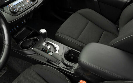 Toyota RAV4, 2017 год, 2 900 000 рублей, 15 фотография