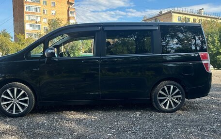 Honda Stepwgn IV, 2010 год, 970 000 рублей, 3 фотография