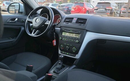 Skoda Yeti I рестайлинг, 2014 год, 1 239 000 рублей, 19 фотография