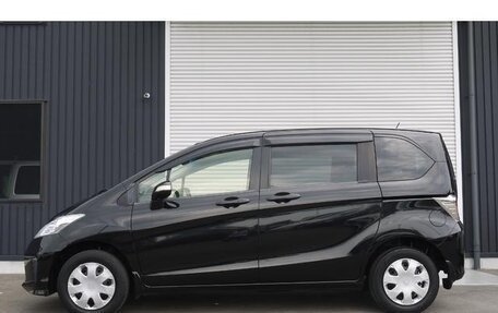 Honda Freed I, 2016 год, 1 050 000 рублей, 5 фотография