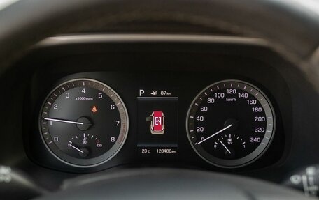 Hyundai Tucson III, 2018 год, 2 350 000 рублей, 13 фотография