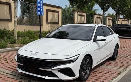 Hyundai Elantra, 2023 год, 1 270 000 рублей, 2 фотография