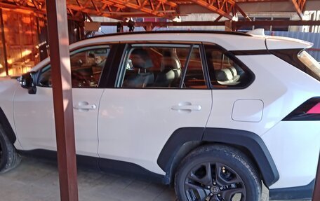 Toyota RAV4, 2025 год, 3 900 000 рублей, 7 фотография