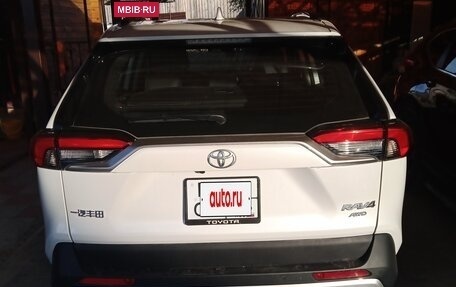 Toyota RAV4, 2025 год, 3 900 000 рублей, 11 фотография