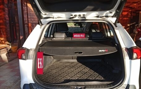 Toyota RAV4, 2025 год, 3 900 000 рублей, 8 фотография