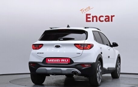 KIA Stonic, 2018 год, 1 300 000 рублей, 4 фотография