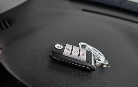 KIA Stonic, 2018 год, 1 300 000 рублей, 16 фотография