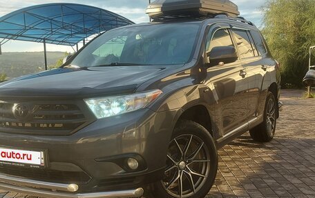 Toyota Highlander III, 2012 год, 2 399 000 рублей, 2 фотография