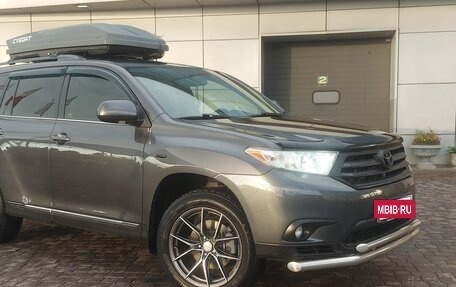Toyota Highlander III, 2012 год, 2 399 000 рублей, 9 фотография