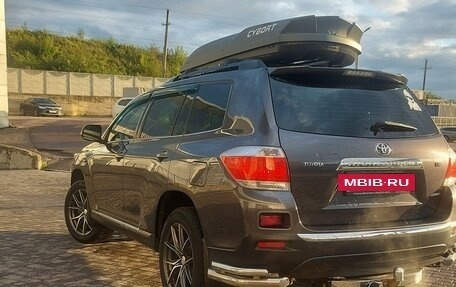 Toyota Highlander III, 2012 год, 2 399 000 рублей, 4 фотография