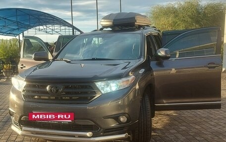 Toyota Highlander III, 2012 год, 2 399 000 рублей, 6 фотография