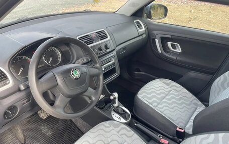 Skoda Fabia II, 2010 год, 600 000 рублей, 5 фотография