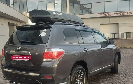Toyota Highlander III, 2012 год, 2 399 000 рублей, 12 фотография