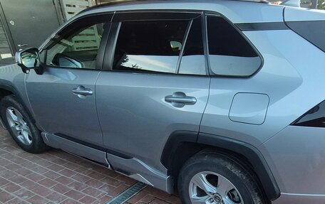 Toyota RAV4, 2019 год, 2 800 000 рублей, 3 фотография