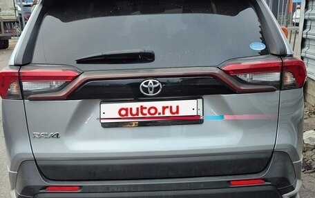 Toyota RAV4, 2019 год, 2 800 000 рублей, 2 фотография