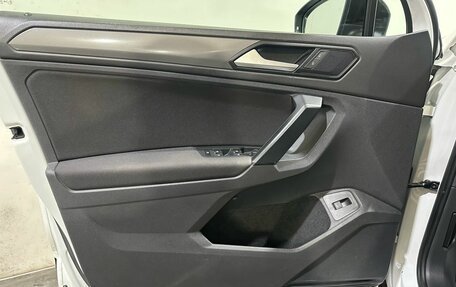 Volkswagen Tiguan II, 2020 год, 2 450 000 рублей, 15 фотография