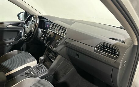 Volkswagen Tiguan II, 2020 год, 2 450 000 рублей, 21 фотография