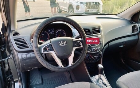 Hyundai Solaris II рестайлинг, 2011 год, 740 000 рублей, 10 фотография