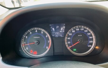 Hyundai Solaris II рестайлинг, 2011 год, 740 000 рублей, 12 фотография